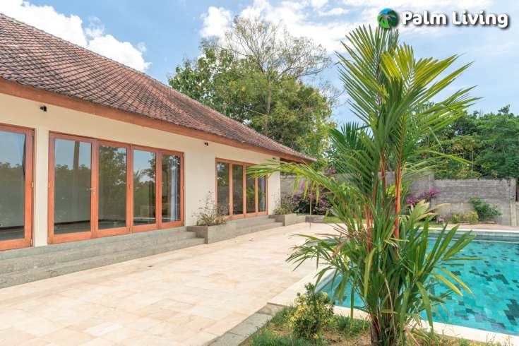 Spacious Villa with Ocean View in Bukti