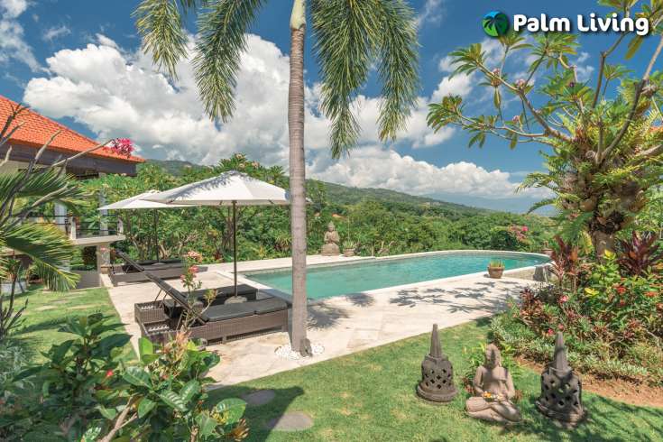 Spacious Hillside Villa, Ocean Views