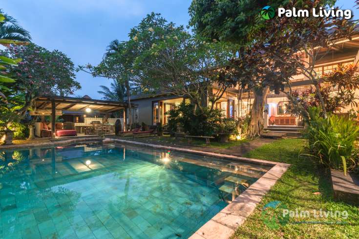 Luxurious 4-Bedroom Villa in Tranquil Ubud