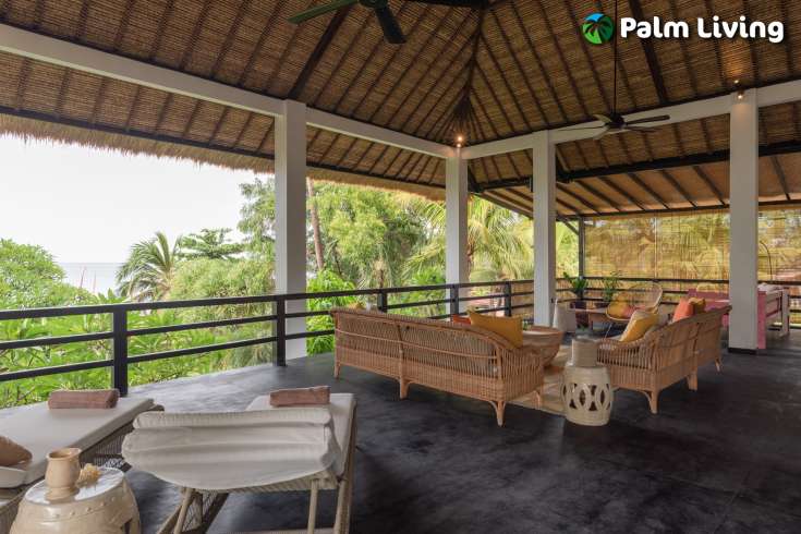 Absolute Beachfront Villa - Center Lovina