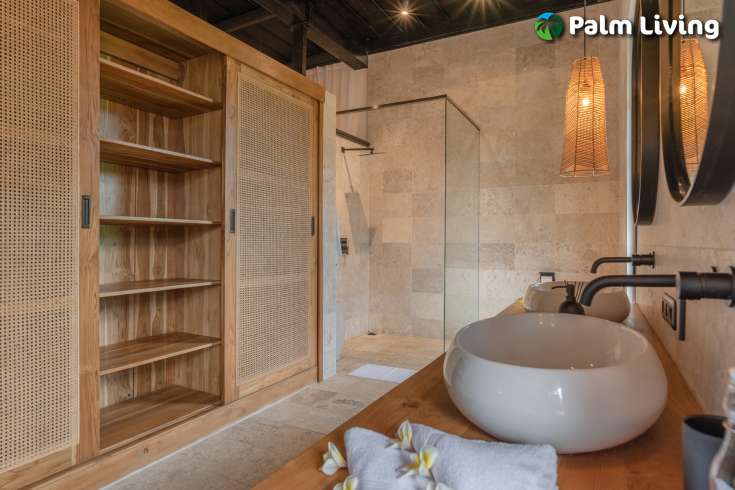 Absolute Beachfront Villa - Center Lovina