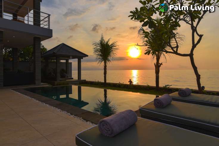 Beachfront  Villa Nearby Lovina