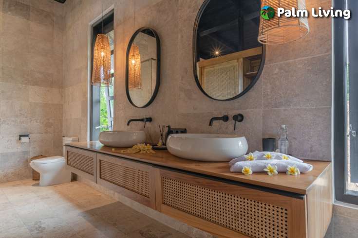 Absolute Beachfront Villa - Center Lovina