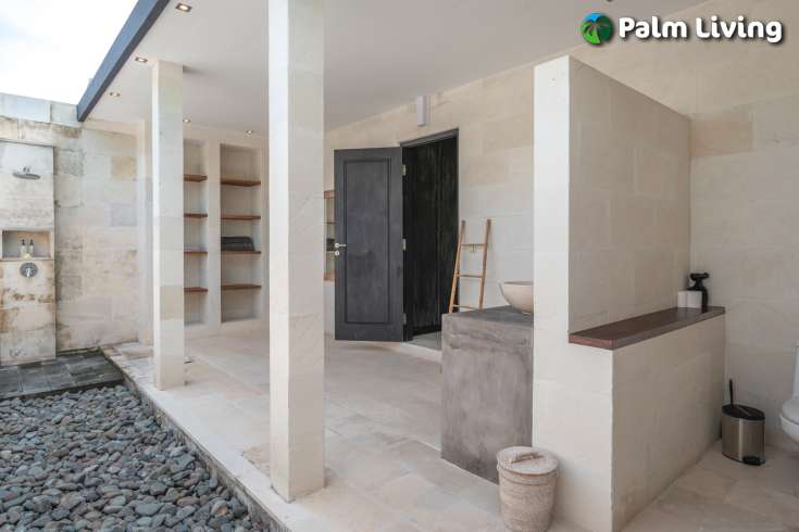 A Dream Villa with Beautiful Garden