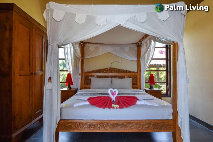 Luxury Balinese Beachfront Villa Dencarik