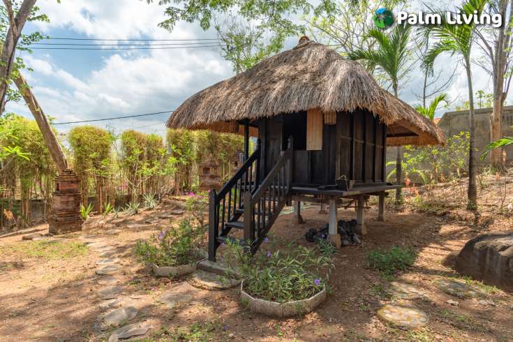 Spacious Hillside Villa in Kayuputih