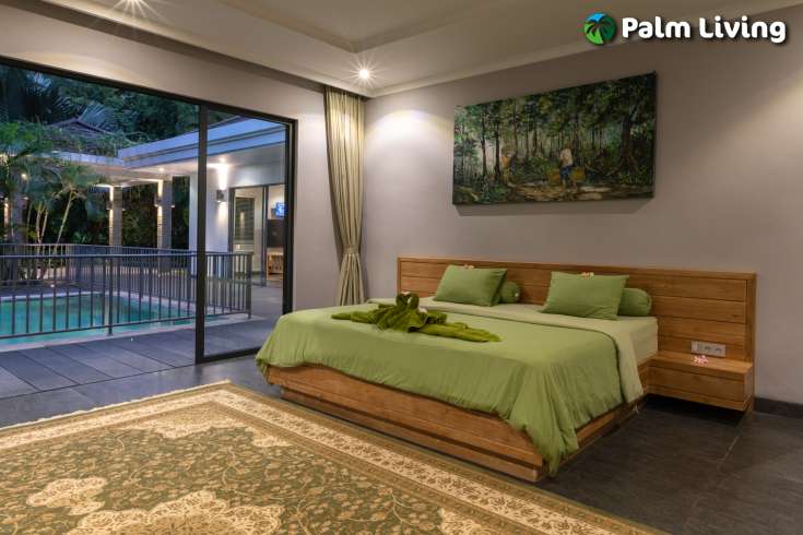 Luxury Villa Built on Large Land Plot