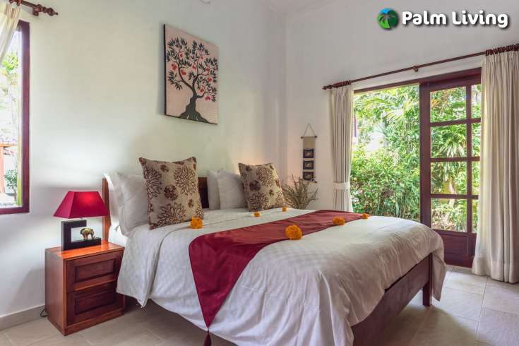 Beautiful Five Bedrooms Beachfront Villa