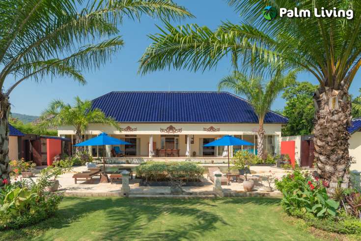 Beachfront villa with two joglo for sale