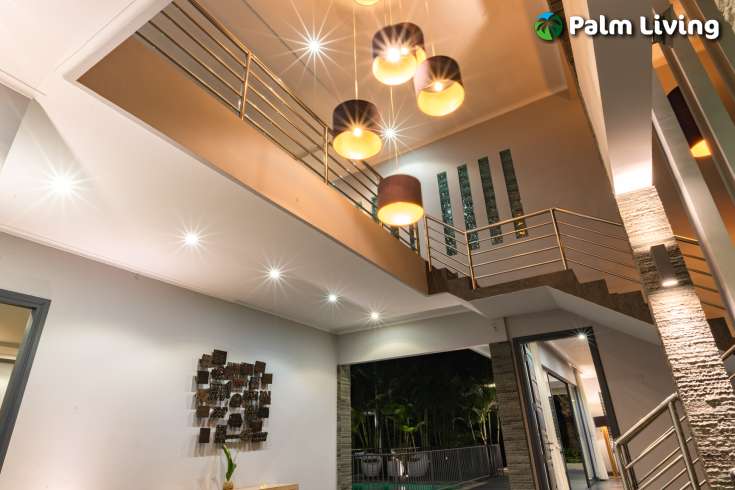 Luxury Villa Built on Large Land Plot