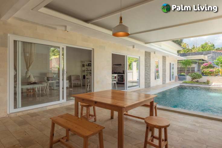 Cozy Two Bedroom House with Pool