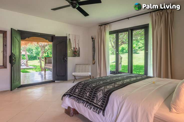A Dream Villa with Beautiful Garden