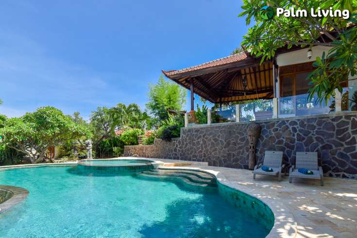 Beautiful Hillside Villa With Ocean View