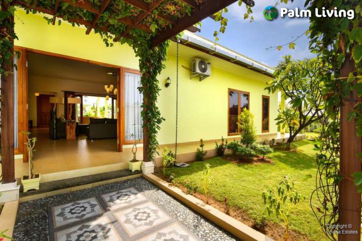 Large Villa In Rice Paddies