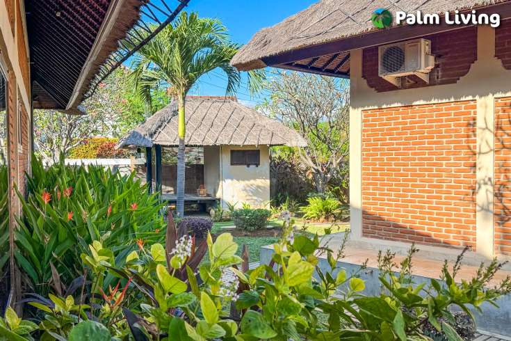 Charming Beachfront Close to Lovina