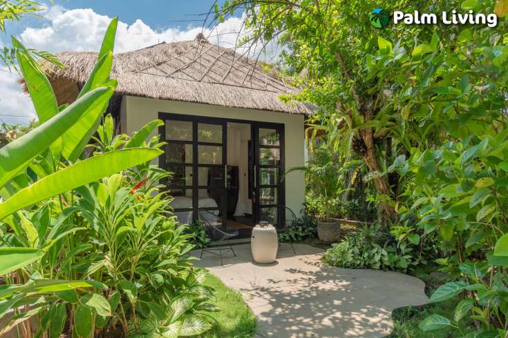 Absolute Beachfront Villa - Center Lovina