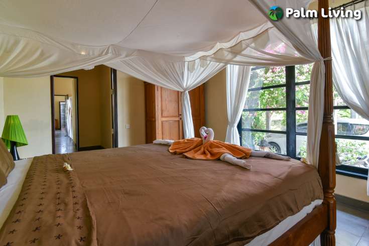 Luxury Balinese Beachfront Villa Dencarik