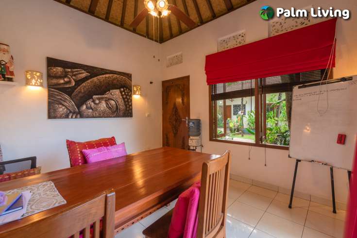 Tasteful Beachfront Villa with Guest House