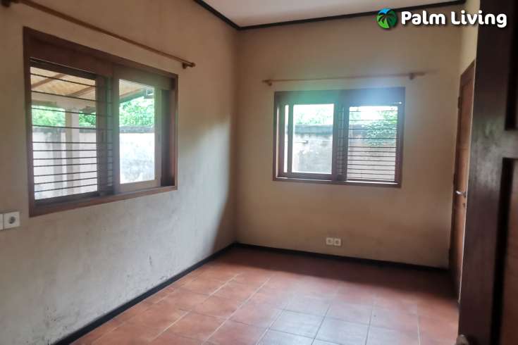 House & Restaurant For Sale