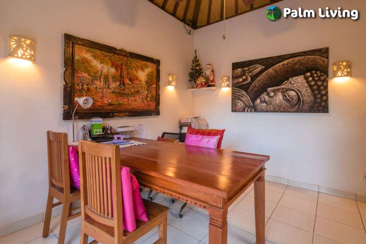 Tasteful Beachfront Villa with Guest House