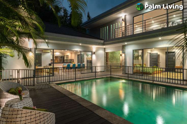 Luxury Villa Built on Large Land Plot