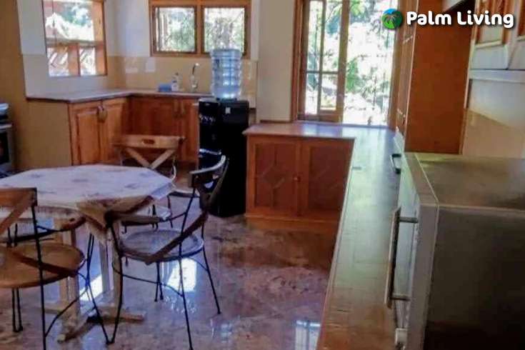 Spacious Garden Villa in Kediri for Sale