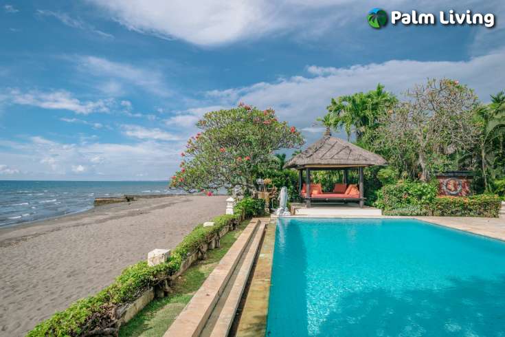 Villa on the Beach with Guest House