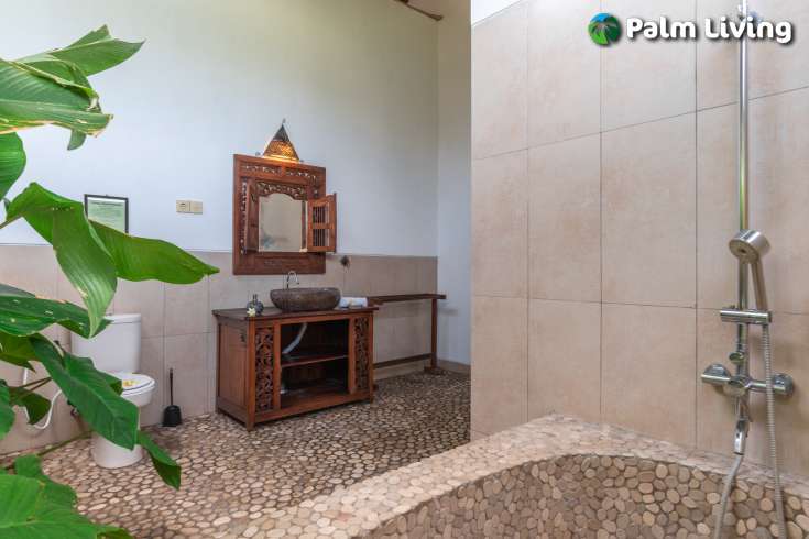 Stunning Villa for sale in Lovina