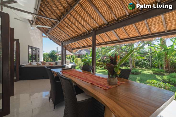 Serene Four Bedroom Villa with Ocean Views