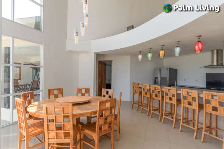 Large Contemporary Villa Ocean View