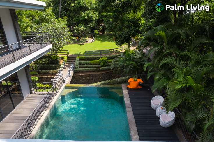 Luxury Villa Built on Large Land Plot
