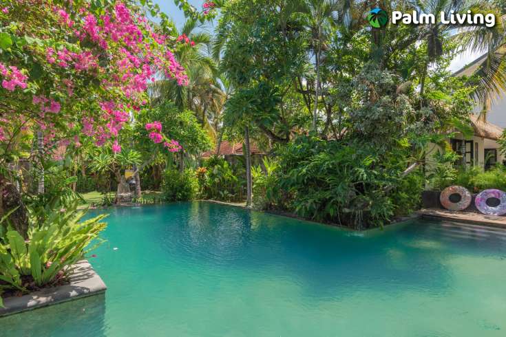 Absolute Beachfront Villa - Center Lovina