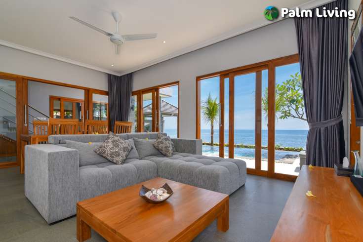 Beachfront  Villa Nearby Lovina