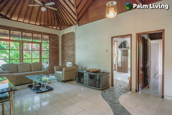 Spacious Garden Villa for Sale