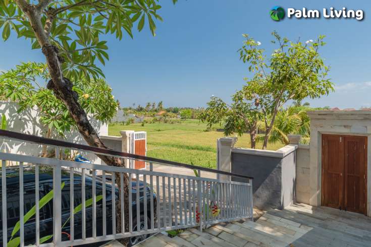 Cozy Two Bedroom House with Pool