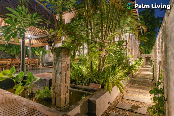 Absolute Beachfront Villa - Center Lovina