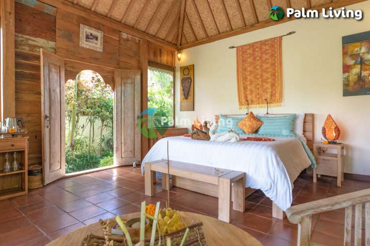 Guesthouse for Sale in Rice Fields