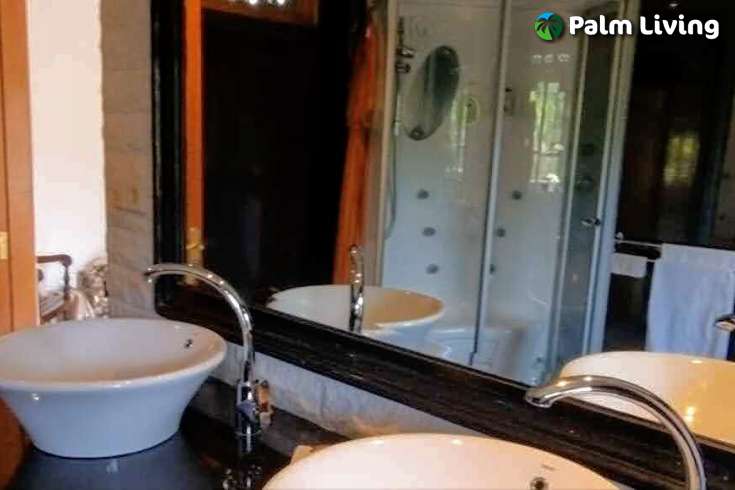 Spacious Garden Villa in Kediri for Sale