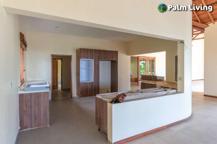 Spacious Villa with Ocean View in Bukti