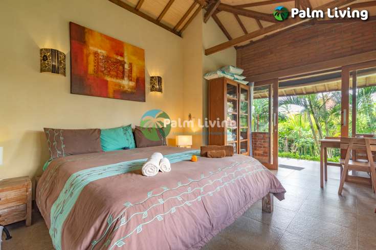 Guesthouse for Sale in Rice Fields