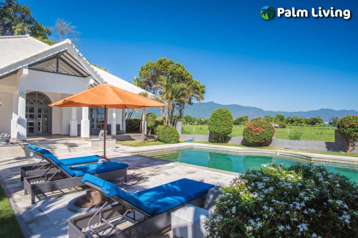 Villa for Sale with Stunning Views
