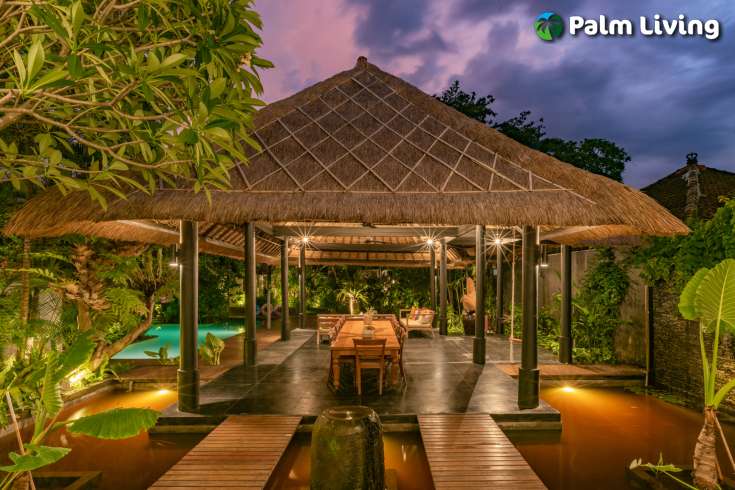 Absolute Beachfront Villa - Center Lovina