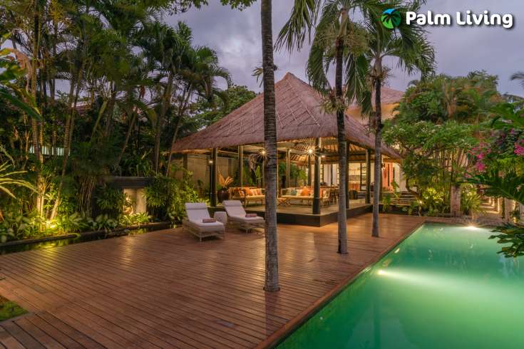 Absolute Beachfront Villa - Center Lovina
