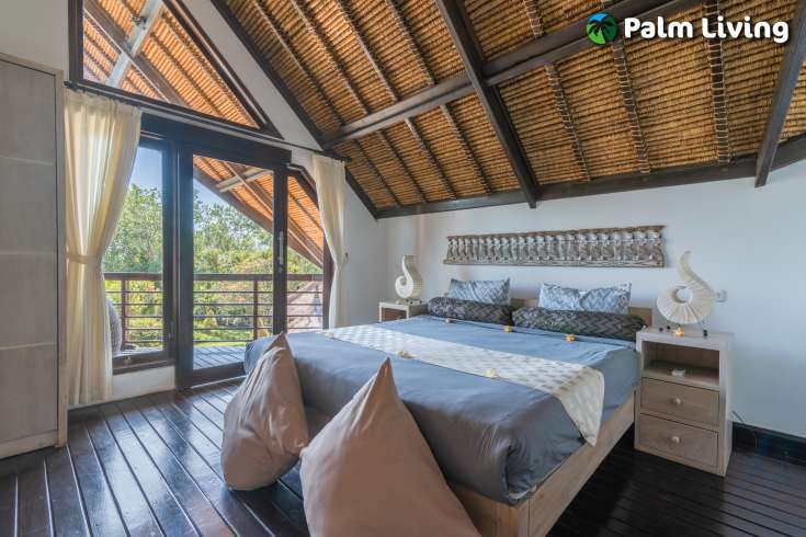 Serene Four Bedroom Villa with Ocean Views