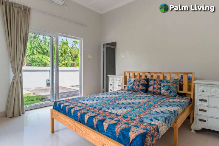 Cozy Two Bedroom House with Pool