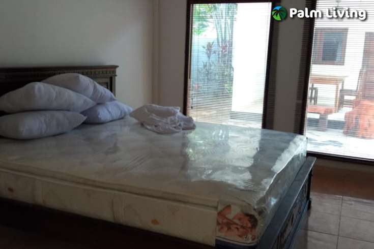 Beachfront Villa in Lovina, North Bali For Sale