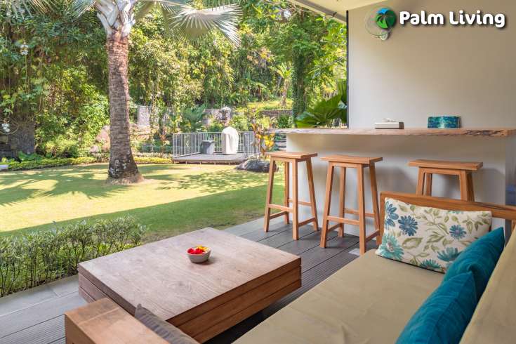 Luxury Villa Built on Large Land Plot