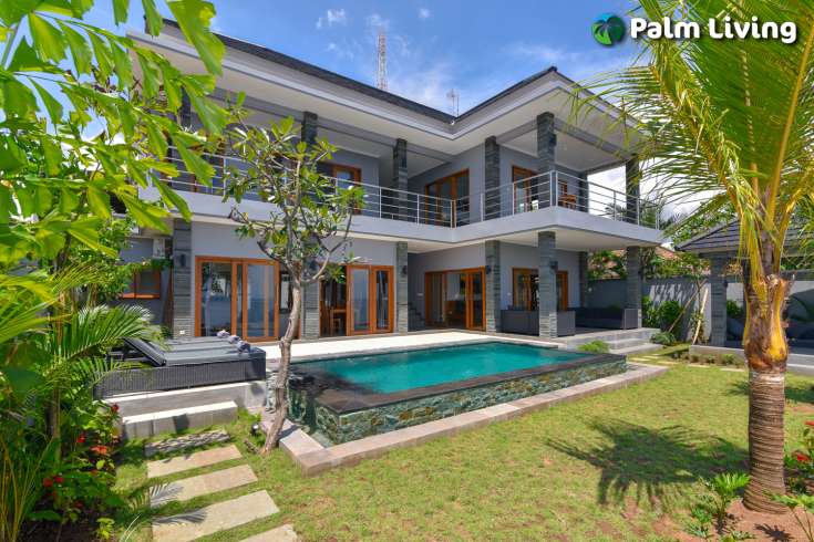 Beachfront  Villa Nearby Lovina