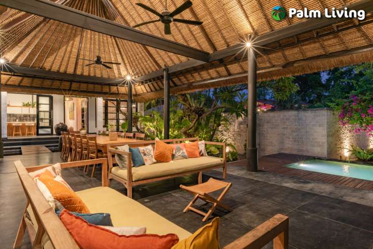 Absolute Beachfront Villa - Center Lovina