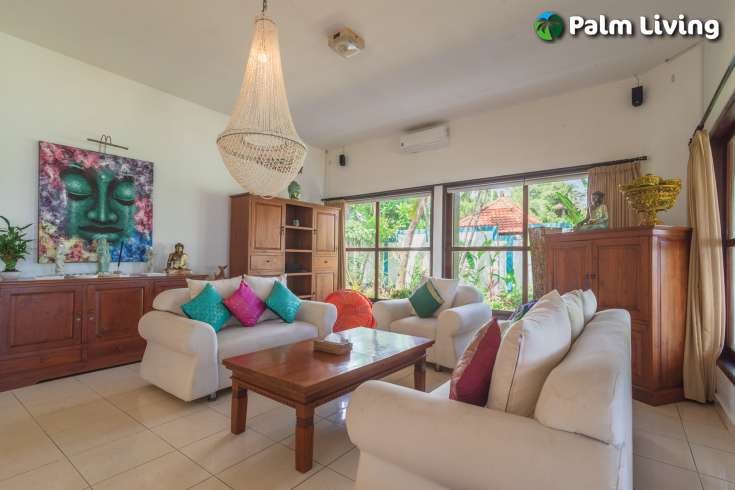 Tasteful Beachfront Villa with Guest House